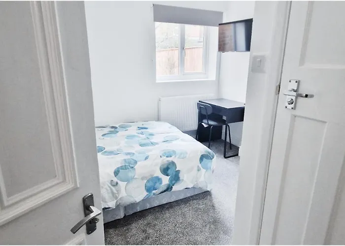 Lovely Room In Modern House Near Nottingham