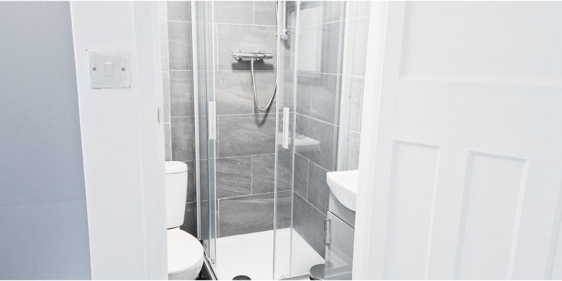 Lovely In Modern House Near Apartment Nottingham