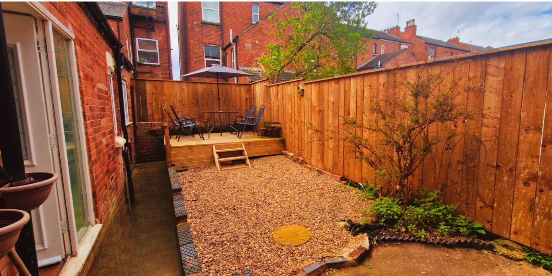 Lovely In Modern House Near * Nottingham